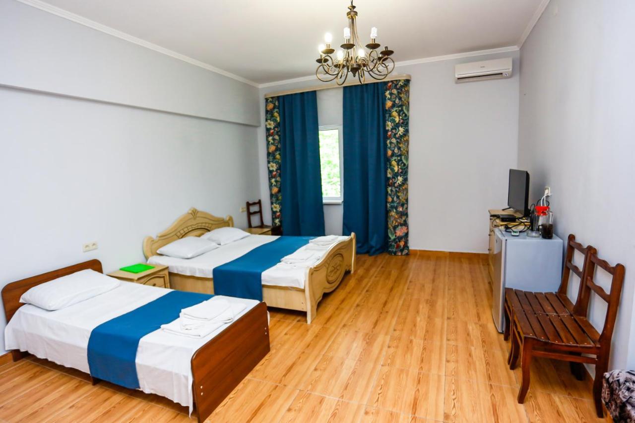 Hotel Sabina ガグラ エクステリア 写真